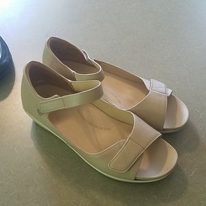 Ziera Super Support Sandles